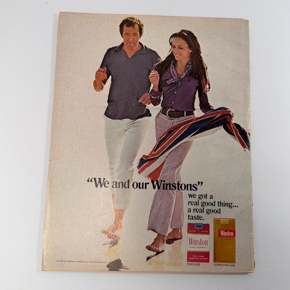 Vintage 1969 Motion Picture Magazine — Jackie O, Johnny Cash, Hollywood Gossip! - Picture 11 of 11